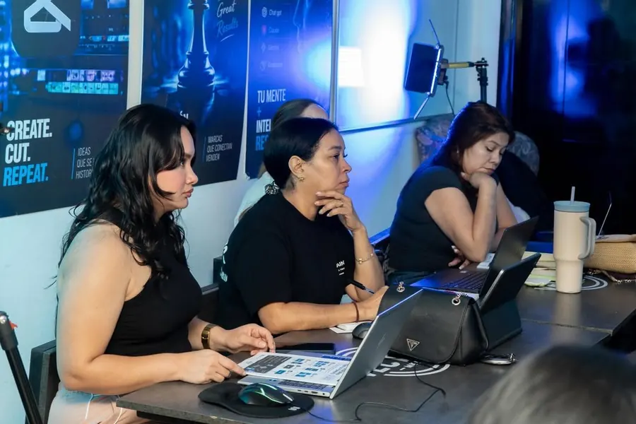 Taller de CapCut: Alumnos editando sus primeros videos